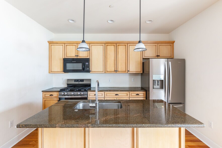 More Photos Of 4557 Manayunk Ave, Philadelphia Apartments For Sale