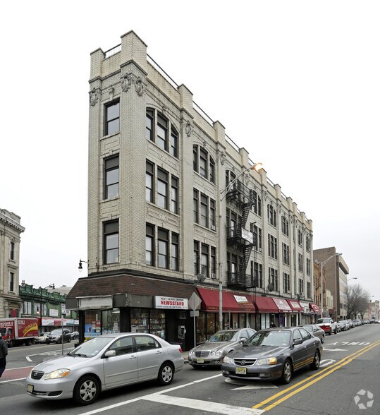 More Photos Of 584-588 Summit Ave, Jersey City Storefront Retail Office For Lease