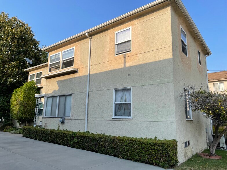 More Photos Of 10634 Whipple St, Toluca Lake Apartments For Sale