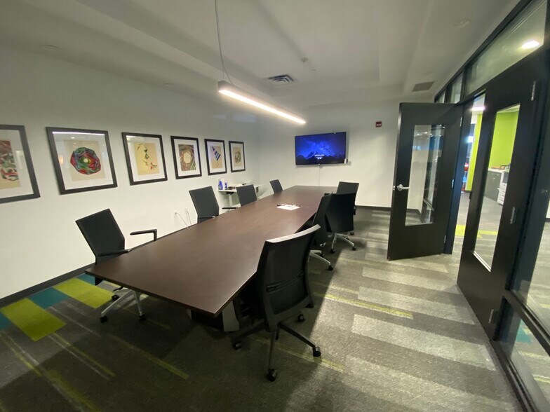 More Photos Of 6500 Technology Center Dr, Indianapolis Light Distribution For Lease