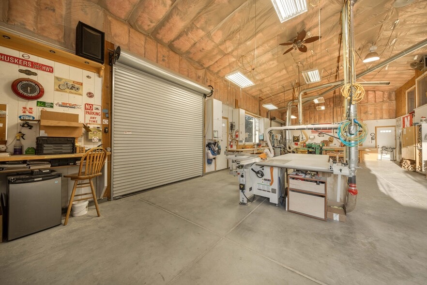 More Photos Of 35655 52nd St E, Palmdale Manufacturing For Sale