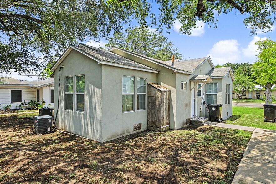 More Photos Of 800 S Texas Blvd, Weslaco Apartments For Sale