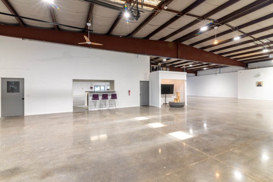 More Photos Of 1155 Victory Hwy, Burrillville Warehouse For Lease