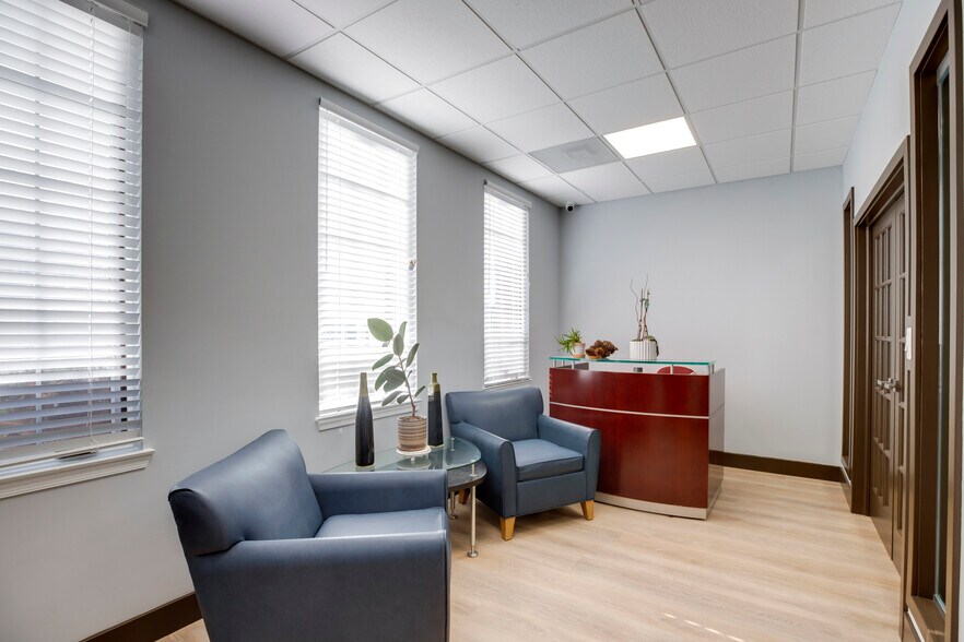 More Photos Of 7008 Little River Tpke, Annandale Medical For Sale