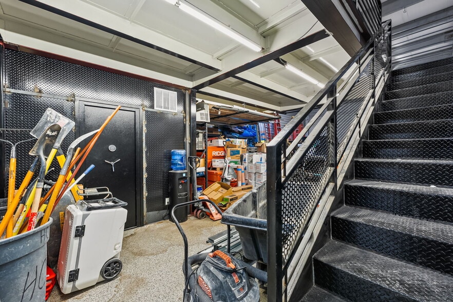 More Photos Of 9341 Commerce Center St, Highlands Ranch Warehouse For Sale