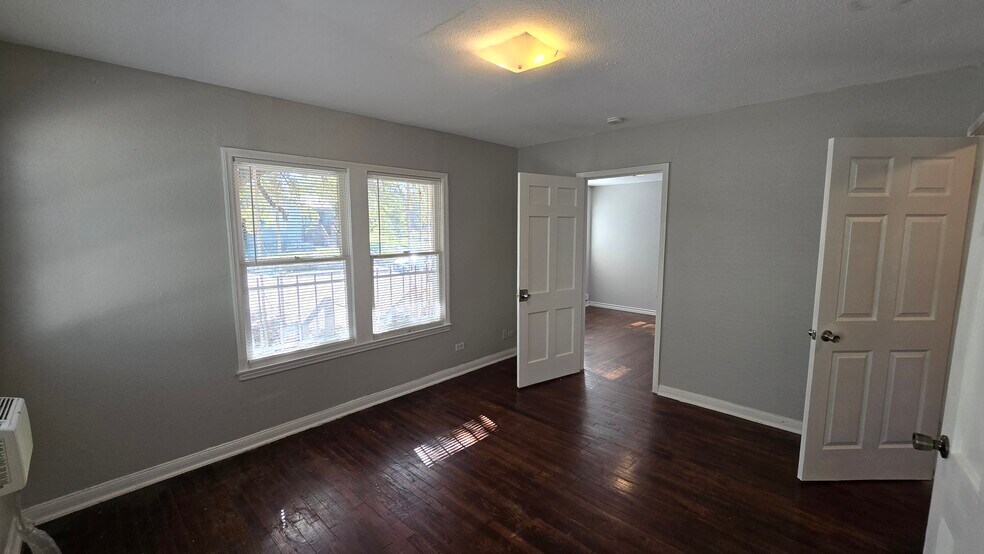 More Photos Of 323 Claremont Ave, San Antonio Multifamily For Sale