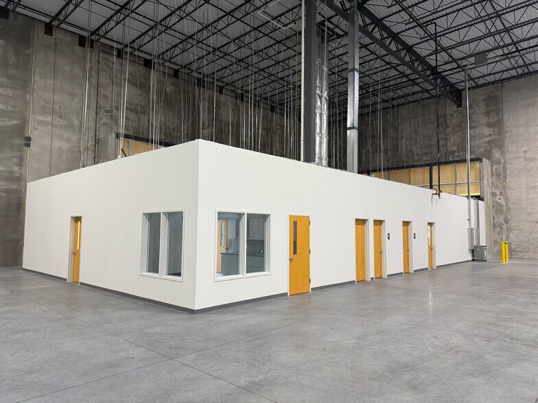 More Photos Of 1500 E 2nd St, Eddystone Warehouse For Lease