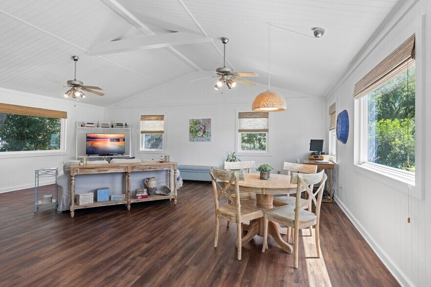 More Photos Of 7617 McGregor Park Rd, Temple Lodge Meeting Hall For Sale
