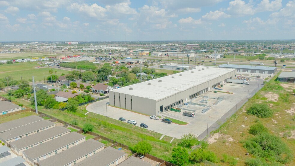 More Photos Of 5117 N Cage Blvd, Pharr Distribution For Lease
