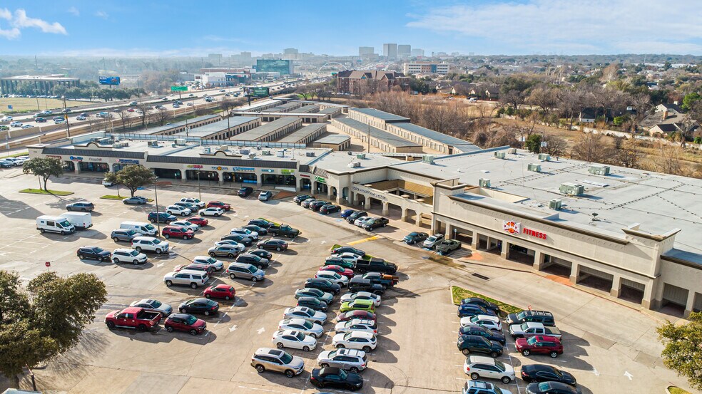 More Photos Of 11613-11617 N Central Expy, Dallas Unknown For Lease