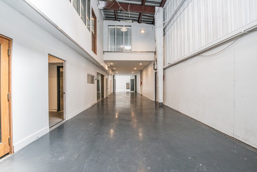 More Photos Of 577 Shotwell St, San Francisco General Retail For Sale