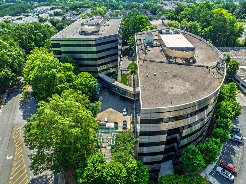 More Photos Of 301 Perimeter Ctr N, Atlanta Unknown For Lease