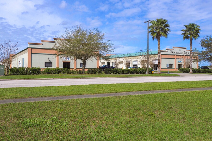 More Photos Of 813 Flightline Blvd, Deland Unknown For Lease