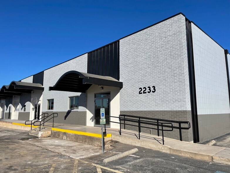 Primary Photo Of 2233 NW Loop 410, San Antonio Warehouse For Lease