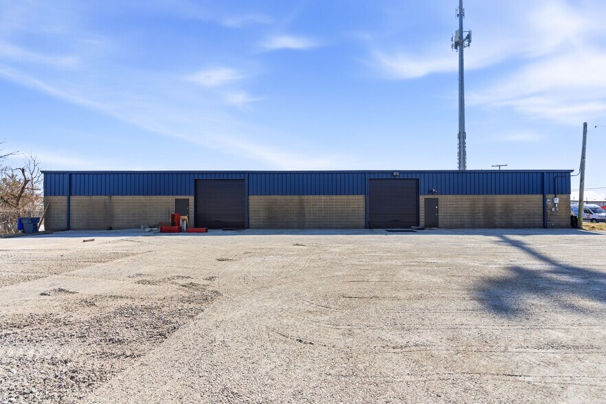 More Photos Of 473 Roberts Ave, Louisville Warehouse For Sale