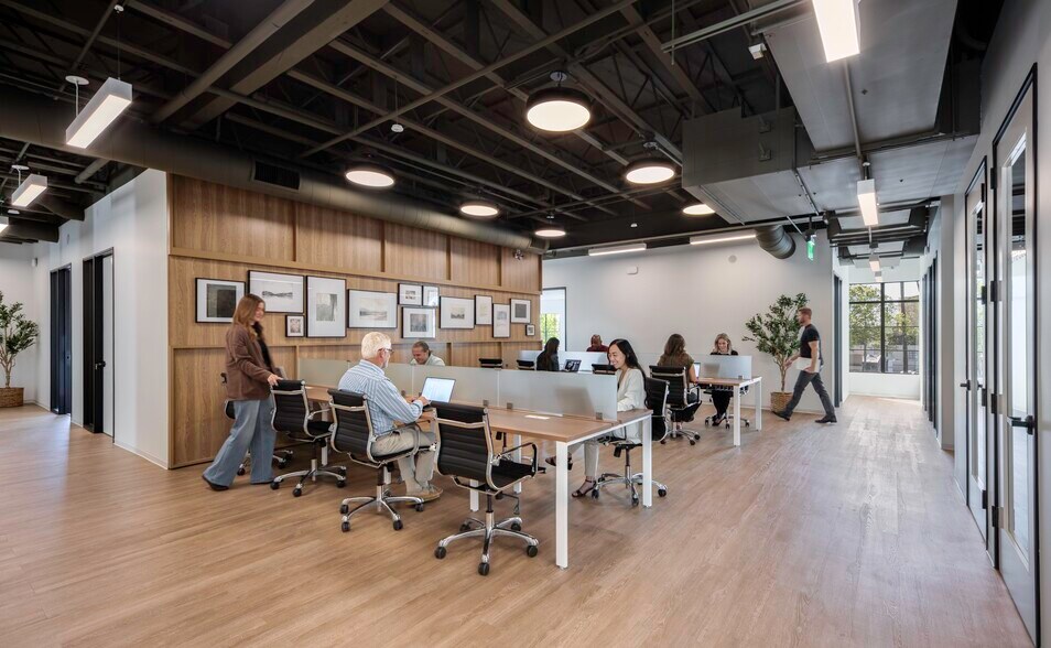 More Photos Of 191 N Orange St, Orange Coworking Space