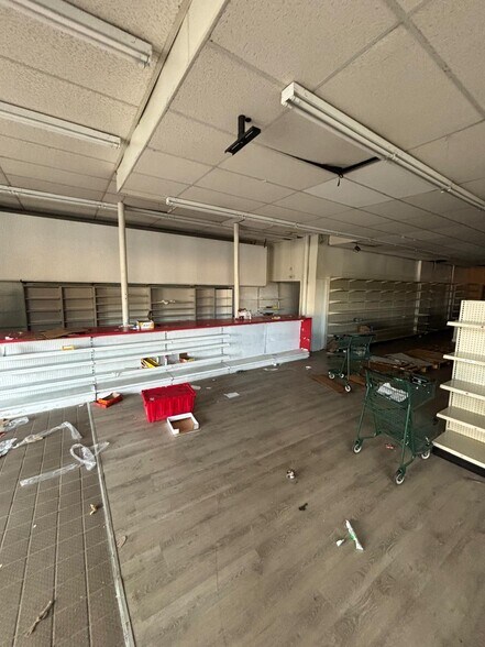 More Photos Of 975 Broadway St, Buffalo General Retail For Sale