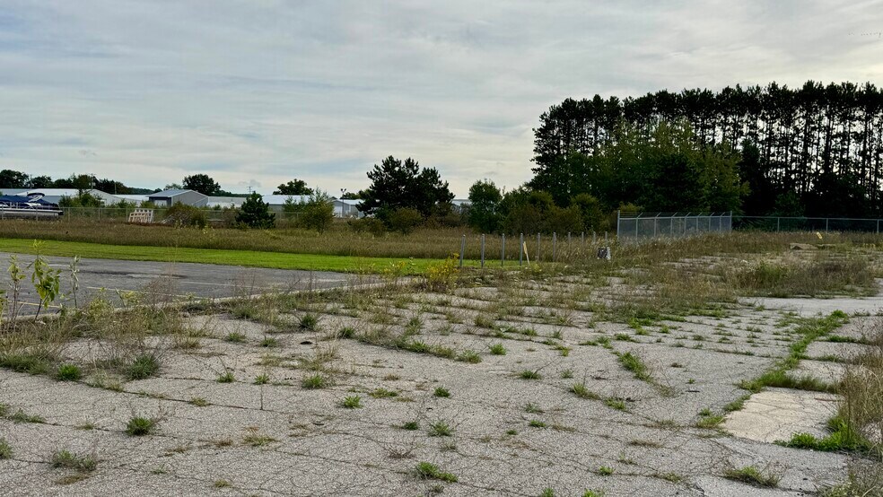 More Photos Of 1662 N Mitchell St, Cadillac Land For Sale