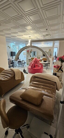 More Photos Of 1305-1395 Mcdonough Pky, McDonough Unknown For Lease