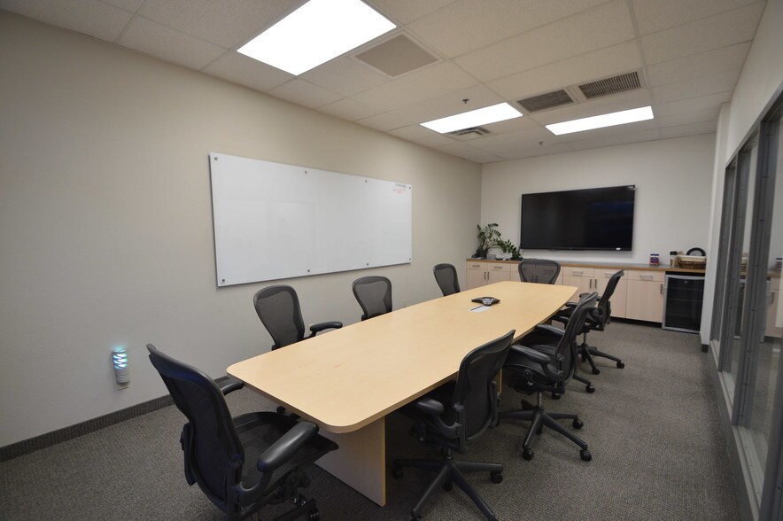 More Photos Of 2075 S Cottonwood Dr, Tempe Medical For Lease