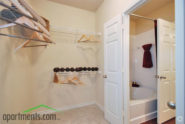 More Photos Of Mooreview Pky @ Loudoun County Pky, Ashburn Unknown For Lease