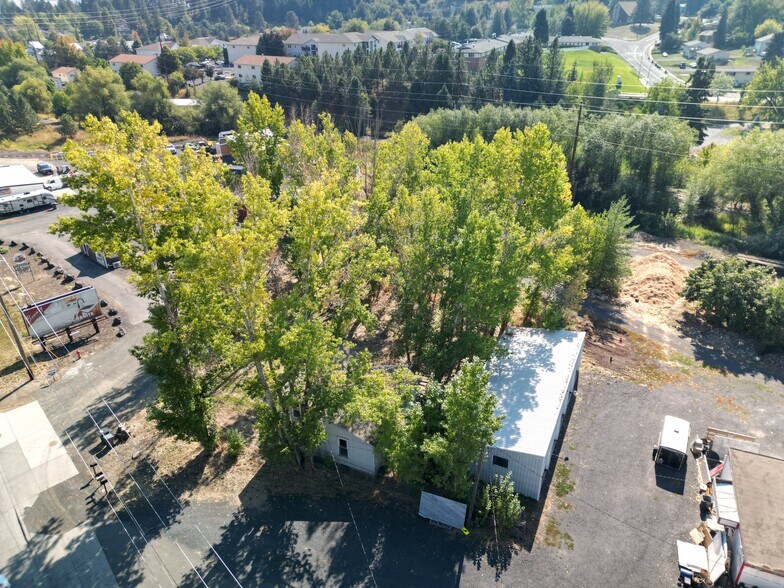 More Photos Of 427 Troy Rd, Moscow Warehouse For Sale