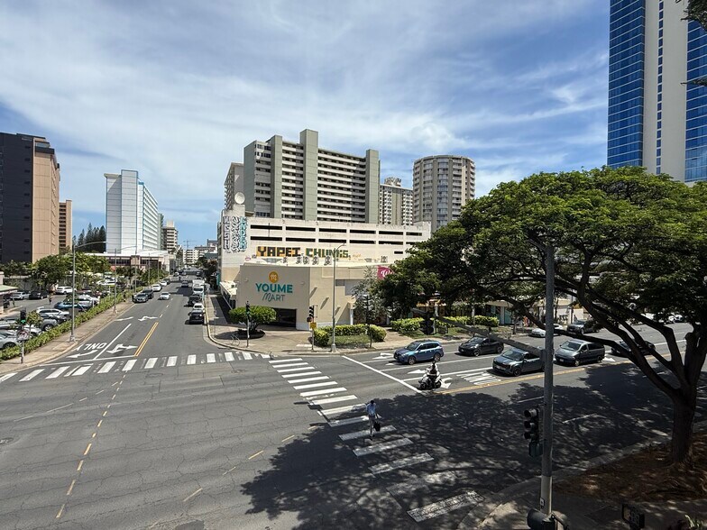 Primary Photo Of 711 Keeaumoku St, Honolulu Freestanding For Lease