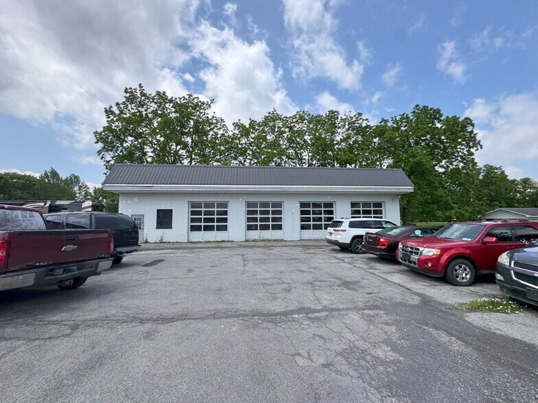 More Photos Of 66 Fayette St, Waterloo Town Auto Repair For Sale