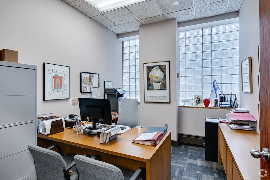 More Photos Of 1511 Walnut St, Philadelphia Office For Lease