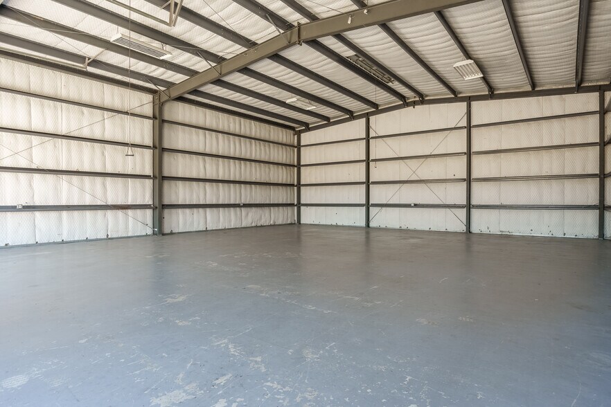 More Photos Of 407 10th st, Fulton Industrial For Sale