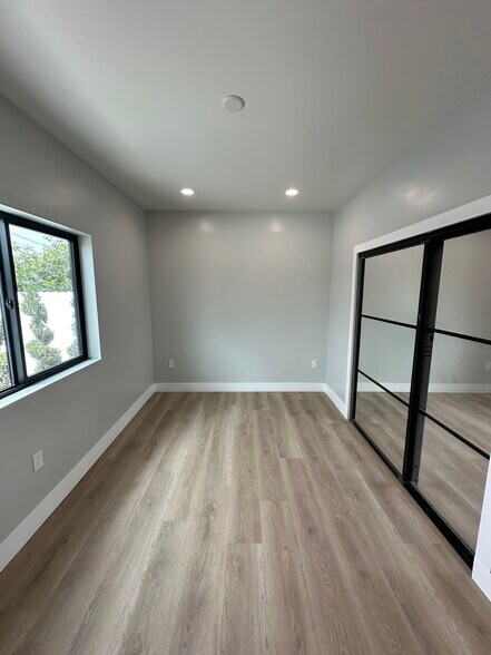 More Photos Of Undisclosed, Costa Mesa Apartments For Sale