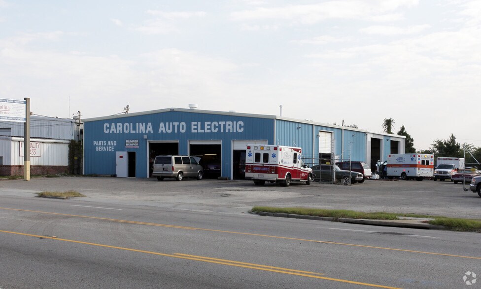 More Photos Of 1822 Meeting Street Rd, North Charleston Service For Sale