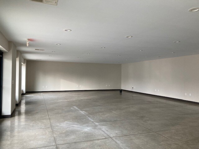 More Photos Of 115 E Whiteside St, Columbia Office For Sale