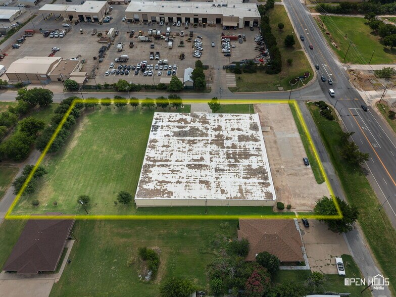 More Photos Of 2200 5th St, Wichita Falls Warehouse For Sale