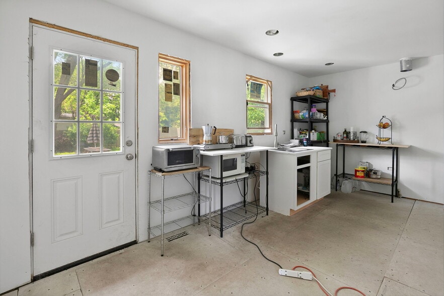 More Photos Of 618 Barron Blvd, Grayslake Medical For Sale