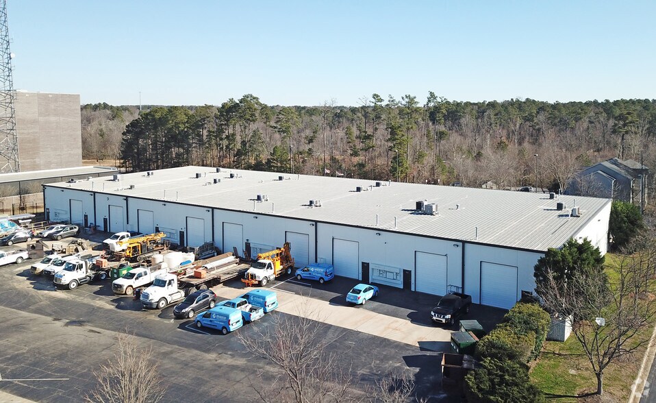 More Photos Of 2401 Brentwood Rd, Raleigh Light Distribution For Lease