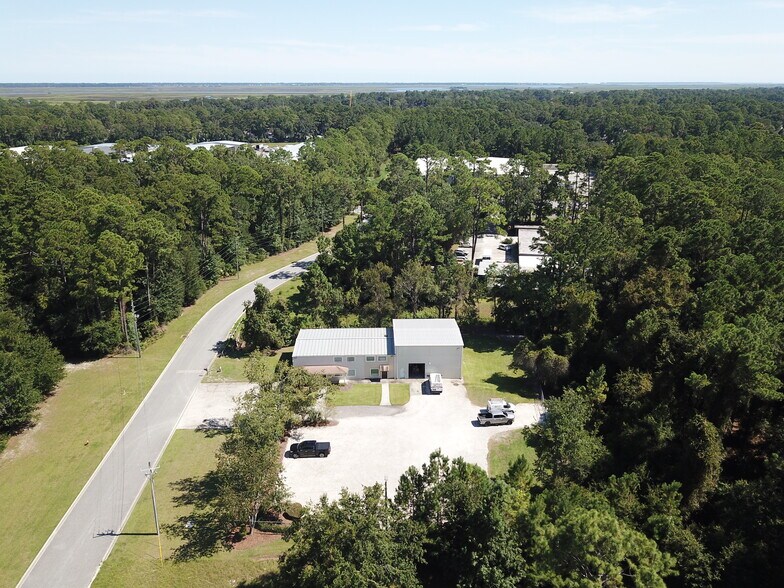 More Photos Of 117 Indigo Dr, Brunswick Industrial For Sale