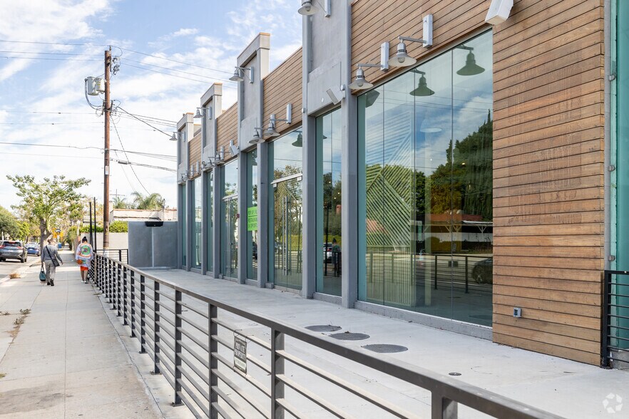 More Photos Of 600 S La Brea Ave, Los Angeles Storefront Retail Residential For Lease