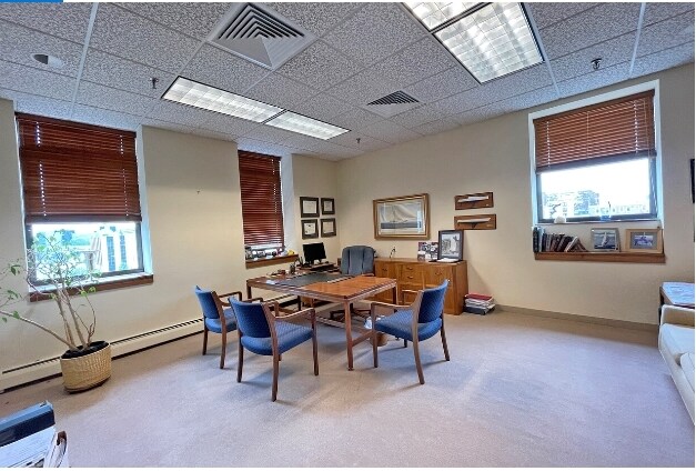 More Photos Of 1057 Broad St, Bridgeport Office For Lease