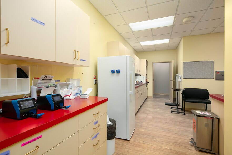 More Photos Of 2570 Bypass Rd, Winchester Medical For Sale