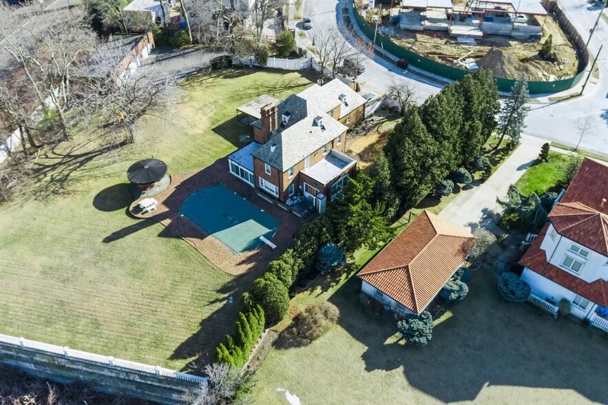 More Photos Of 125 Malba Dr, Flushing Land For Sale