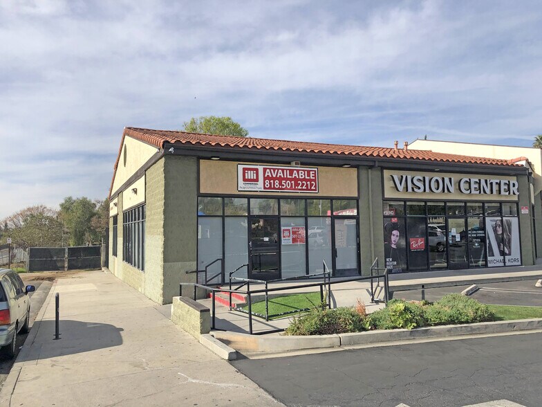 More Photos Of 12737 Glenoaks Blvd, Sylmar Storefront For Lease