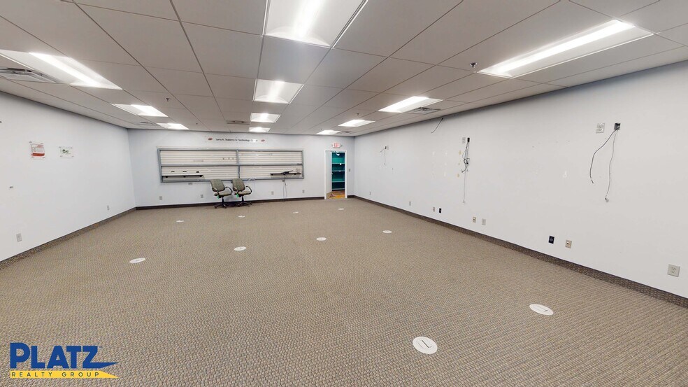 More Photos Of 1900 Hubbard Rd, Youngstown Industrial For Lease