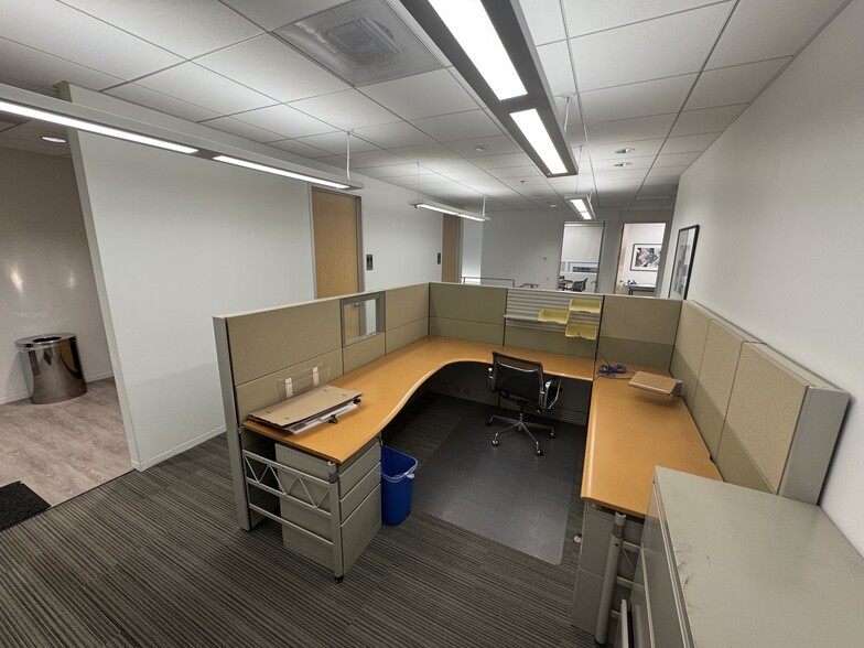 More Photos Of 59 Peters Canyon Rd, Irvine Research And Development For Sale