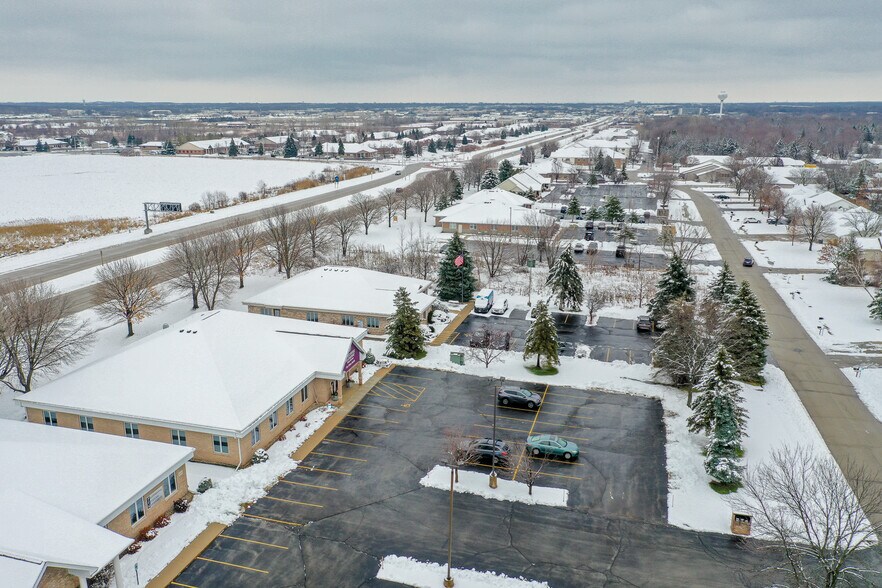 More Photos Of W6180 Aerotech Dr, Appleton Office For Lease