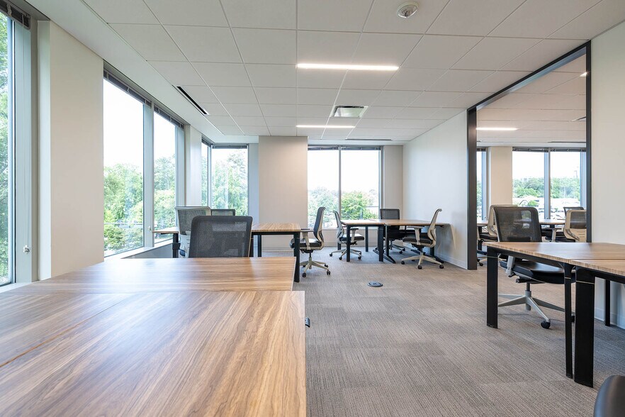 More Photos Of 121 Perimeter Ctr W, Atlanta Coworking Space