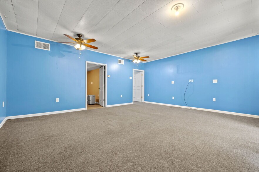 More Photos Of 306 College St, Greenfield Office For Sale