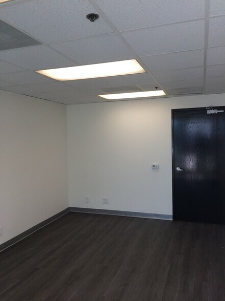 More Photos Of 11160 Hindry Ave, Los Angeles Warehouse For Lease
