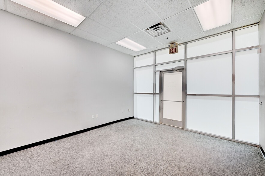 More Photos Of 3068 E Sunset Rd, Las Vegas Warehouse For Sale