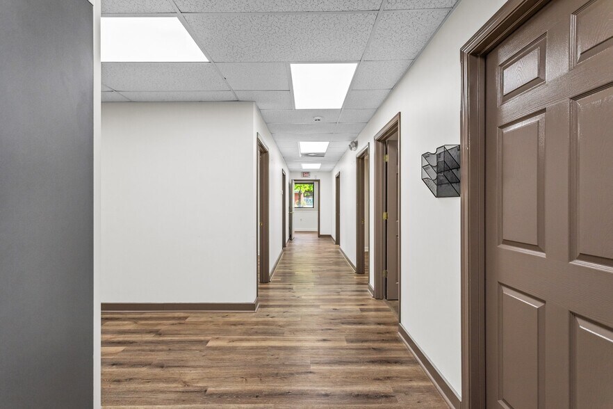 More Photos Of 393 Swanson Dr, Lawrenceville Light Manufacturing For Sale